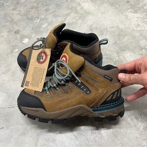 Red Wing Irish Setter Aluminum Toe 5" Work Boots 83204 Womens Size 7.5